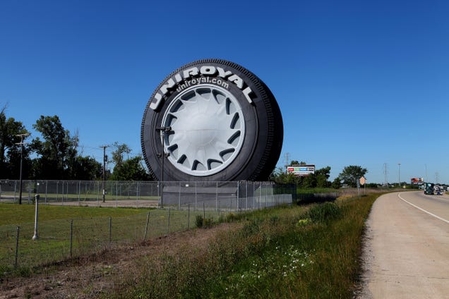 How Detroit Ended Up With This 80-Foot-Tall Tire Left Over From The World's Fair