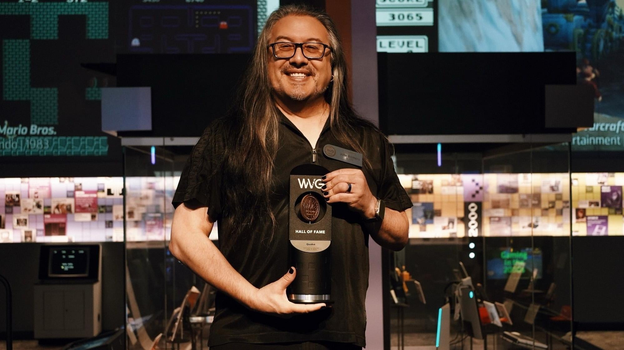Johnas Romero turi prizą WVG salėje.