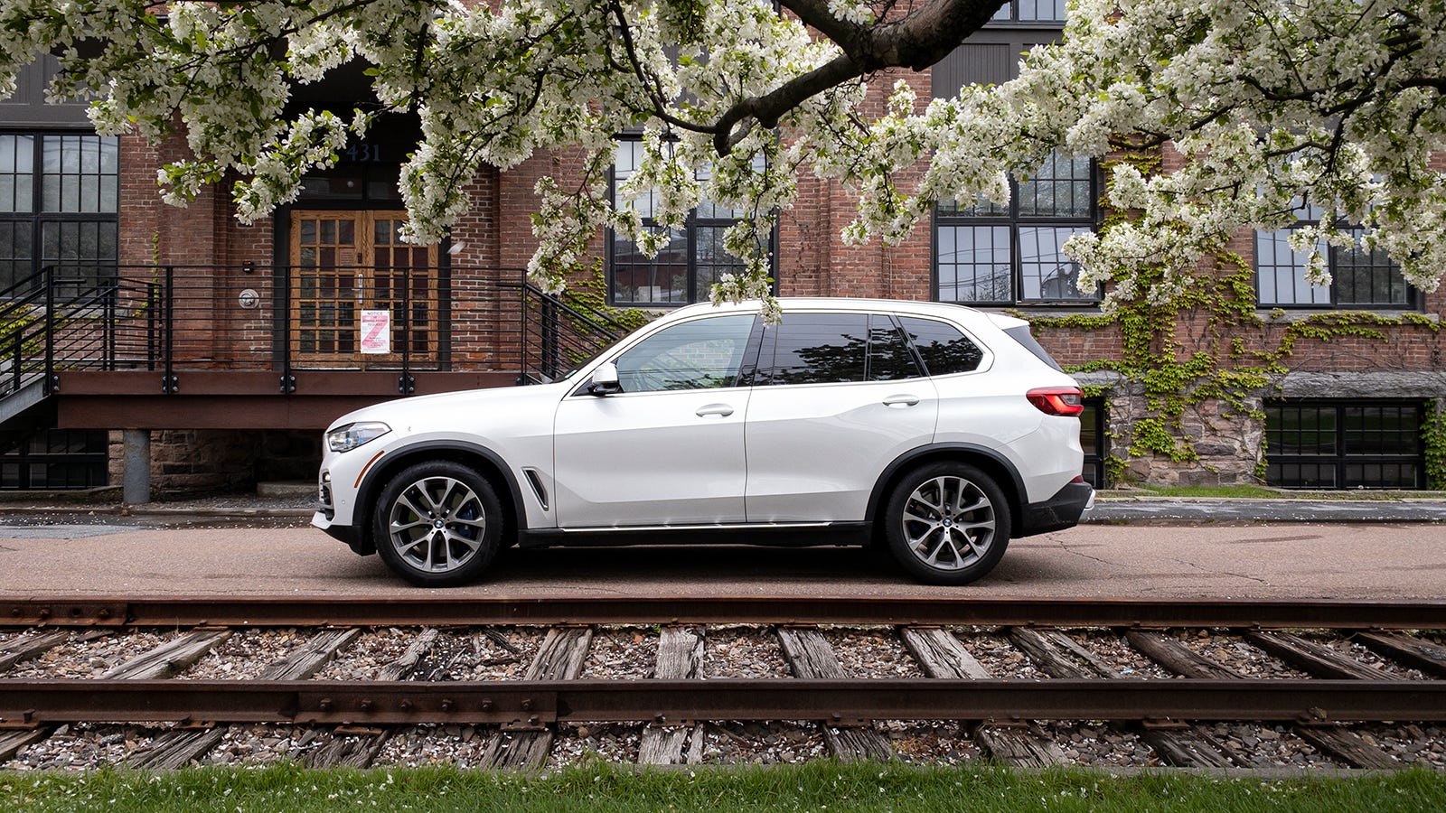 The 2019 BMW X5 Is What a Luxury Car Should Feel Like